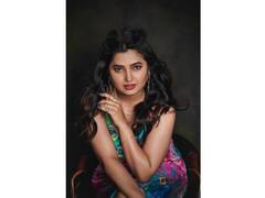 PHOTO : प्राजक्ता माळीने फ्लाँट केला मल्टीकलर गाऊन! फोटो शेअर करत म्हणाली....