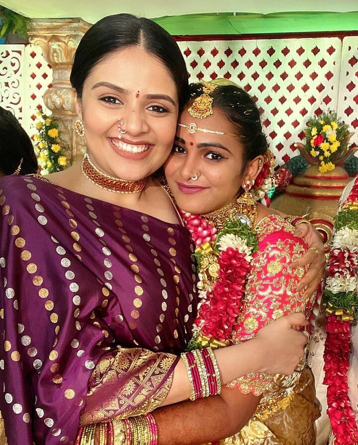 శ్రీముఖి ఫ్యామిలీ ఫోటోలు  -Image credit: Sreemukhi/Instagram