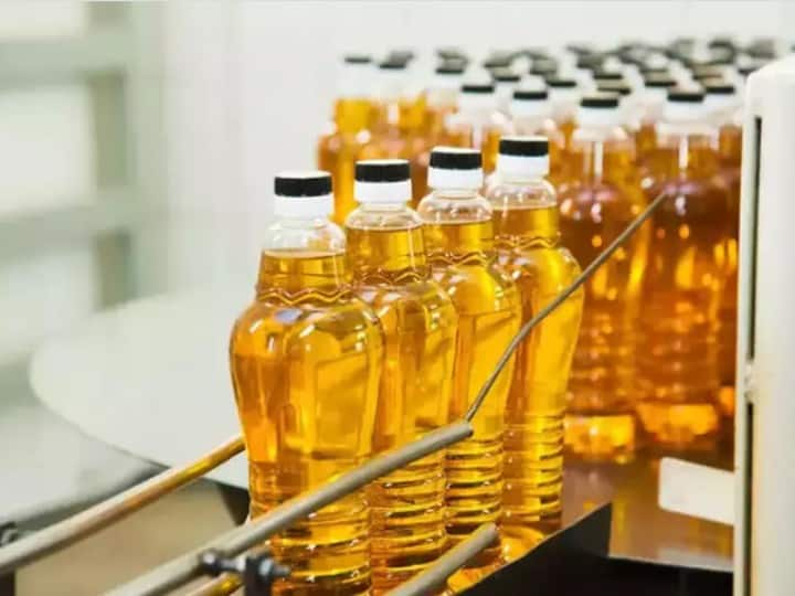 Mustard oil price down check ground nut oil and other oil price Mustard Oil: સરસવનું તેલ થયું સસ્તું, સોયાબીનના તેલનો ભાવ પણ ઘટ્યો, જાણો એક લીટરનો ભાવ