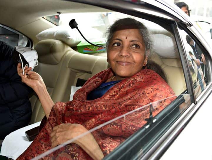 Finance Minister Nirmala Sitharaman is on official visit on US, will attend meetings with world bank and IMF अमेरिका के आधिकारिक दौरे पर वित्त मंत्री निर्मला सीतारमण, वर्ल्ड बैंक और IMF की बैठकों में होंगी शामिल 