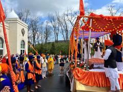 See Photos : ਓਹਾਇਓ ਸੂਬੇ ਦੇ ਸ਼ਹਿਰ ਸਿਨਸਿਨਾਟੀ ਵਿਖੇ ਖਾਲਸਾ ਸਾਜਨਾ ਦਿਵਸ ਮੌਕੇ ਸਮਾਗਮਾਂ ‘ਚ ਹਜ਼ਾਰਾਂ ਸੰਗਤਾਂ ਨੇ ਭਰੀ ਹਾਜ਼ਰੀ