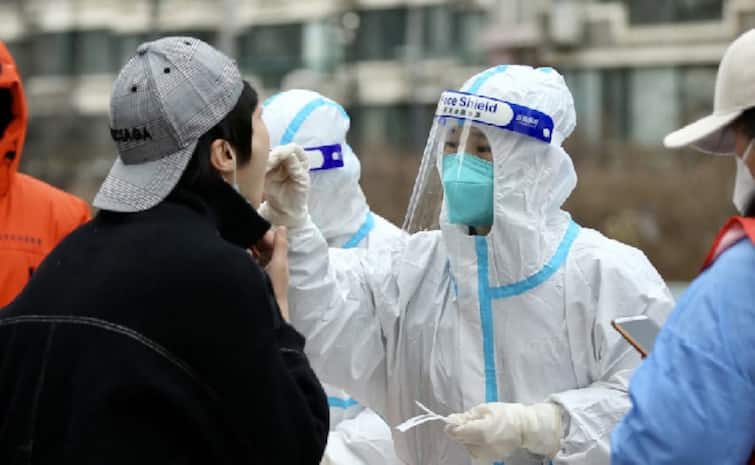 चीन में कोरोना वायरस की सुनामी, शुक्रवार को मिले ओमिक्रॉन के 20 हजार से ज्यादा केस
