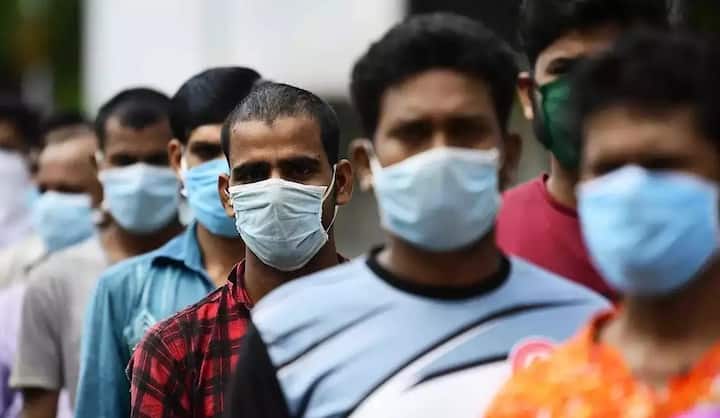 Delhi hospital Doctor says Covid Cases increasing due to People not wearing of masks Delhi Covid-19 Cases: दिल्ली में कोविड के मामलों की संख्या बढ़ने पर डॉक्टर बोले- मास्क न पहनने की वजह से बढ़ रहे मरीज