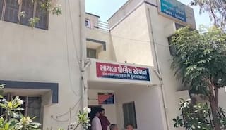 દારૂનું પાયલોટિંગ કરવાની આંશકા સાથે રાજકોટ ક્રાઈમબ્રાંચના PSI સહિત ચારની પૂછપરછ, 4 પોલીસકર્મી સામે ફરિયાદ દાખલ