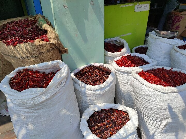 Red Chilli Price: சேலத்தில் ஒரு கிலோ வரமிளகாய் 300 ஆக உயர்வு - வரும் வாரங்களில் 50% முதல் 75% வரை உயர வாய்ப்பு