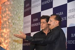 Baba Siddique's Iftaar party: ਲੰਬੇ ਸਮੇਂ ਬਾਅਦ ਪਾਪਾਰਾਜ਼ੀ ਕੈਮਰੇ 'ਚ ਕੈਦ ਹੋਏ ਸ਼ਾਹਰੁਖ ਖ਼ਾਨ, ਇਫਤਾਰ ਪਾਰਟੀ 'ਚ 'ਪਠਾਨ' ਦਾ ਅੰਦਾਜ਼