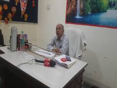 UP Fee Hike News: पीलीभीत के निजी स्कूलों की मनमानी फीस वसूली से अभिभावक परेशान, अधिकारी ने दिए जांच के निर्देश