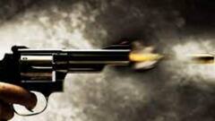 Bansdroni Shootout: উত্তপ্ত বাক্য বিনিময়ের মধ্যে পিস্তল বার করে গুলি চালায় প্রমোটার ব্যবসায়ী মলয় দত্ত : আহত ব্যবসায়ী ।Bangla News