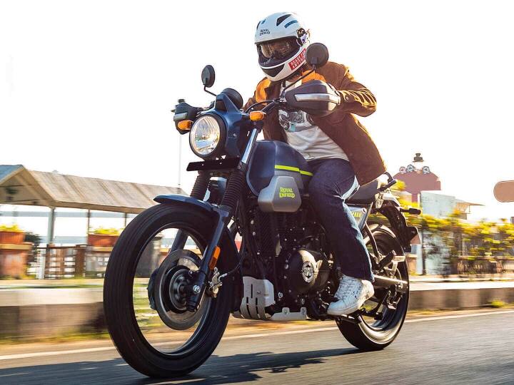 रॉयल एनफील्ड ने लॉन्च करने के एक महीने के अंदर ही बढ़ा दी इस बाइक की कीमत, ये रही नई प्राइस लिस्ट Royal Enfield Scram 411 price hiked Check here new price list and latest update रॉयल एनफील्ड ने लॉन्च करने के एक महीने के अंदर ही बढ़ा दी इस बाइक की कीमत, ये रही नई प्राइस लिस्ट