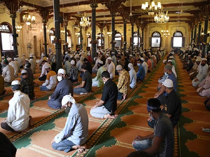 Mumbai Azaan Row: Police Survey Reveals 72% Mosques Have Reduced Volume Or Stopped Using Loudspeakers Mumbai Azaan Row: Police Survey Reveals 72% Mosques Have Reduced Volume Or Stopped Using Loudspeakers Mumbai Azaan Row: Police Survey Reveals 72% Mosques Have Reduced Volume Or Stopped Using Loudspeakers