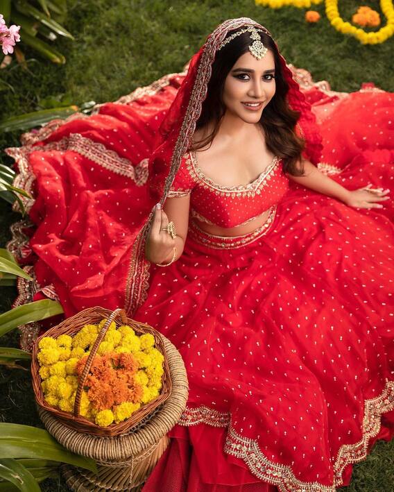 Nabha Natesh: నభాను ఇలా చూస్తే ఎవరైనా పడిపోవాల్సిందే