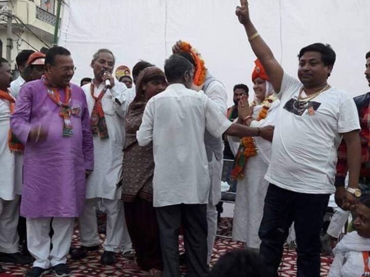 Jahangirpuri Violence: AAP Shares Photos Of Prime Accused Ansar With BJP Leaders Jahangirpuri Violence: AAP Shares Photos Of Prime Accused Ansar With BJP Leaders