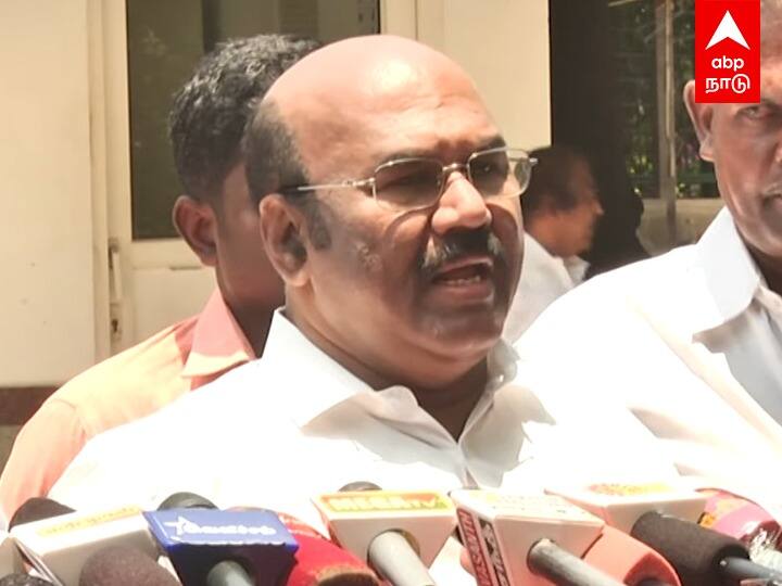 jayakumar press meet regarding raid on minister kamaraj மொட்டை தலைக்கும் முழங்காலுக்கும் முடிச்சு போடும் கதை - முன்னாள் அமைச்சர் ஜெயக்குமார்