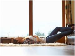 Benefits of Sleeping on Ground: जमींन पर सोने से सेहत को मिलते है कई फायदे, जानें