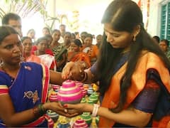 ఇంటికో హుండీతో అనంత సాయం- రోజుకో రూపాయితో పొదుపుతో తీసుకొచ్చారు విప్లవం