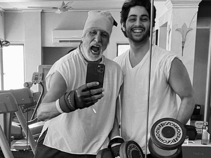 अगस्त्य नंदा के डेब्यू पर अमिताभ बच्चन ने जताई खुशी, सोशल मीडिया पर लिखी ये बात Amitabh Bachchan wished grandson Agastya Nanda on his acting debut with Zoya Akhtar The Archies अगस्त्य नंदा के डेब्यू पर अमिताभ बच्चन ने जताई खुशी, सोशल मीडिया पर लिखी ये बात