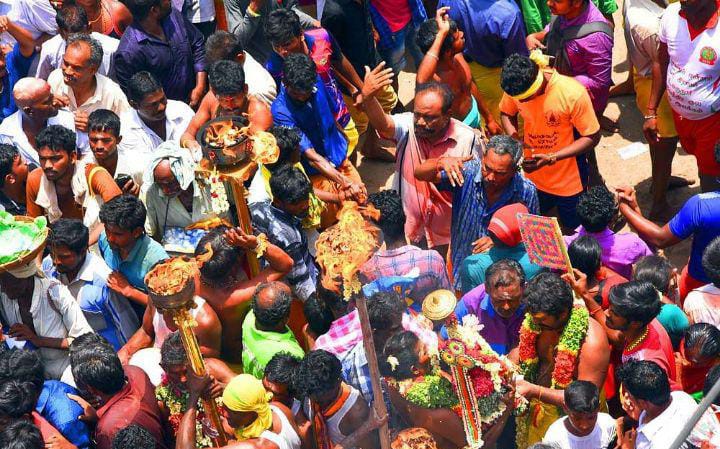 கோலாகலமாக நடைபெற்ற திருச்சி சமயபுரம் மாரியம்மன் கோயில் தேரோட்டம்