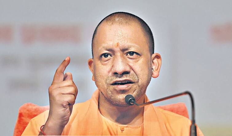 uttar pradesh cm yogi adityanath big decision now permission in necessary for religious procession યુપીમાં યોગી સરકારનો મોટો નિર્ણય, હવે પરવાનગી વગર ધાર્મિક શોભાયાત્રા કે સરઘસ નીકળી શકશે નહીં