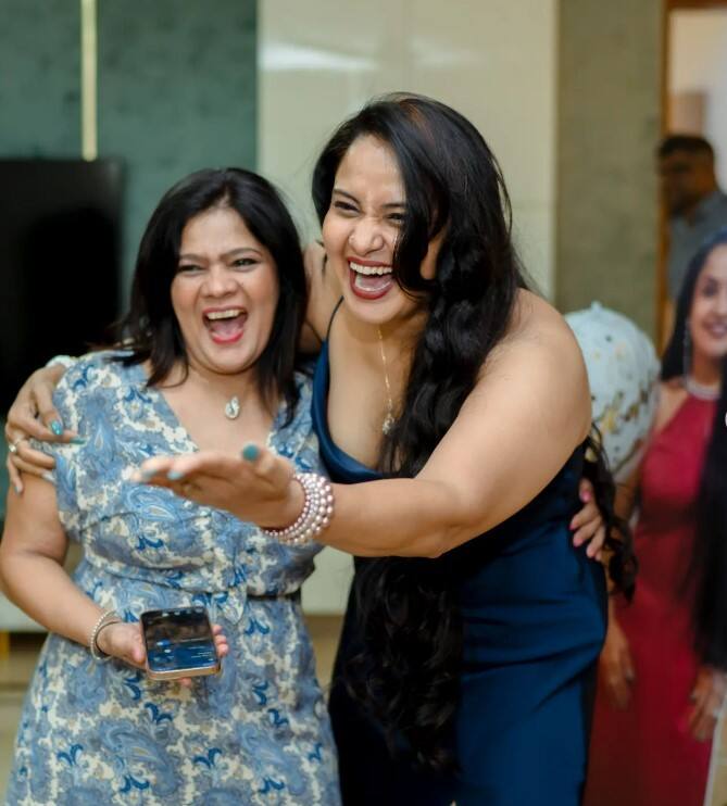 సీనియర్ నటి ప్రగతి సోషల్ మీడియాలో ఎంత యాక్టివ్ గా ఉంటుందో తెలిసిందే.(Photo Courtesy: Pragathi Instagram)