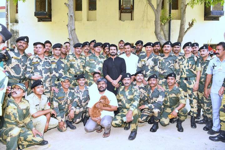 ఈ సందర్భంగా రామ్ చరణ్ అక్కడే ఉన్న బోర్డర్ సెక్యూరిటీ ఫోర్స్ తో కలిసి సమయం గడిపారు. (Image Courtesy: Ram Charan Instagram)