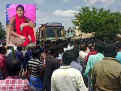 தேனி : பேருந்துக்காக காத்திருந்த குடும்பம்! அதிவேக காரால் விபத்து - கல்லூரி மாணவி உயிரிழப்பு