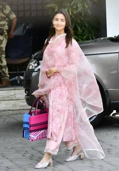 ਵਿਆਹ ਮਗਰੋਂ ਪਹਿਲੀ ਵਾਰ ਬਾਹਰ ਨਿਕਲੀ ਆਲੀਆ ਭੱਟ, ਸਾਹਮਣੇ ਆਈਆਂ ਇਹ ਖੂਬਸੂਰਤ ਤਸਵੀਰਾਂ