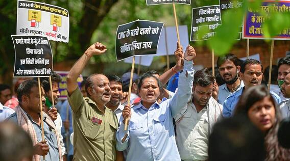 Delhi 'ਚ ਕੈਬ ਤੇ ਆਟੋ ਚਾਲਕਾਂ ਦੀ ਹੜਤਾਲ ਦੂਜੇ ਦਿਨ ਵੀ ਜਾਰੀ
