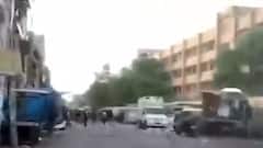 Jahangirpuri Violence : हिंसा का नया वीडियो आया सामने, पत्थरबाजी के बीच फंसा था जुलूस वाला रथ