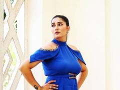 देसी स्टाईल सोडून सपना झाली ग्लॅमरस; फोटो चर्चेत!