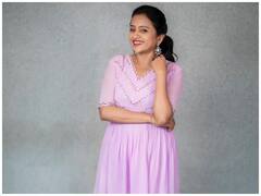 Suma Kanakala: పద్ధతికి చుడిదార్ కట్టినట్టు స్టయిలిష్ సుమ