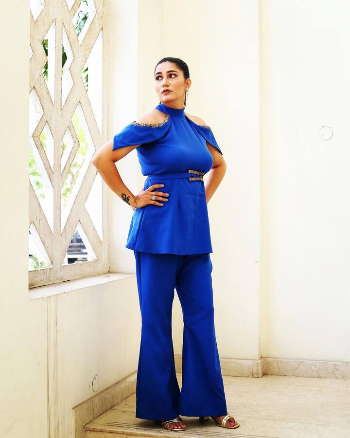 हा फोटो शेअर करताना सपनाने सांगितले की ती कॉन्फिडन्ट फील करत आहे.(photo:itssapnachoudhary/ig)