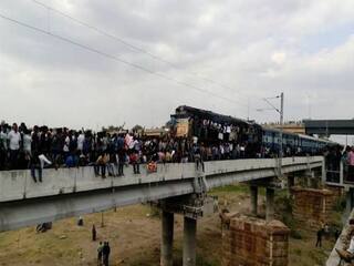 ஜல்லிக்கட்டு போராட்டத்தில் ரயில் மறித்த வழக்கில்  23 பேரை விடுதலை