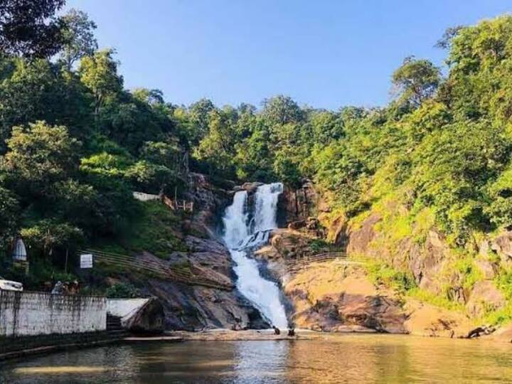 रजपुरी जलप्रपात जशपुर जिला मुख्यालय से 90 किलोमीटर दूर बगीचा के पास स्थित है. जलप्रपात तक बाइक, बस या खुद की ट्रांसपोर्ट व्यवस्था से आसानी से पहुंचा जा सकता है.