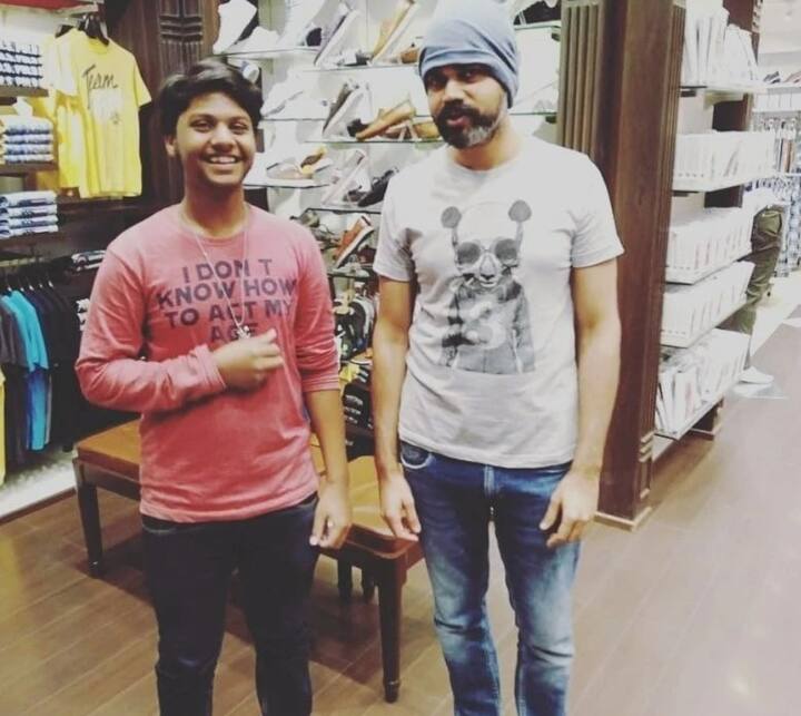 रिपोर्ट्स के मुताबिक, निर्देशक ने पूरी फिल्म शूट कर ली थी जिसके बाद उज्जवल ने इसका ट्रेलर एडिट कर के दिखाया जो प्रशांत को काफी पसंद आया और उन्होंने उज्जवल को ही पूरी फिल्म की एडिटिंग करने का काम सौंप दिया. इसके बाद उज्जवल ने फिल्म की एडिटिंग में क्या कमाल दिखाया वो तो आप देख ही चुके.