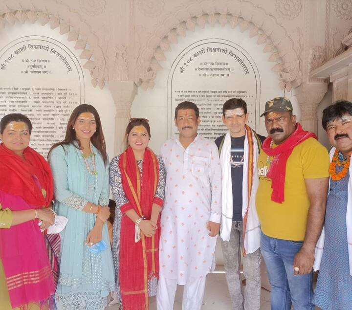 बता दें कि पूनम अपनी फिटनेस और जीरो साइज फिगर के लिए मशहूर हैं. सोशल मीडिया पर भी उन्हें लाखों लोग फॉलो करते हैं.