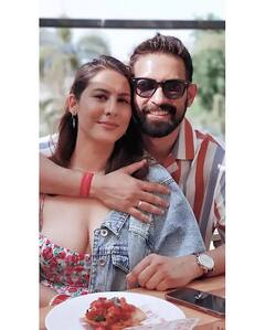 રિયલ લાઈફમાં ખુબજ ગ્લેમરસ દેખાય છે વિક્રાંત મેસીની દુલ્હન શીતલ ઠાકુર, જુઓ હનીમૂનના ફોટો