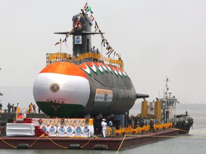 Vagshir the sixth submarine of the Scorpene class launched for testing and trials ann INS Vagsheer: टेस्टिंग और ट्रायल के लिये लॉन्च हुई स्कॉर्पिन श्रेणी की छठी पनडुब्बी 'वागशीर', जानें क्या हैं खूबियां