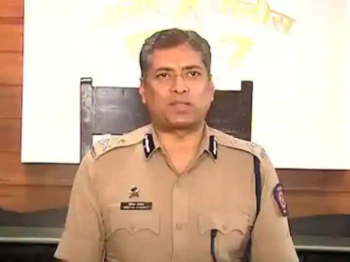 Maharashtra News Nashik Police Commissioner Deepak Pandey replaced by Jayant Naikanavre नाशिकचे पोलीस आयुक्त दीपक पांडे यांची बदली, जयंत नाईकनवरे नवे आयुक्त