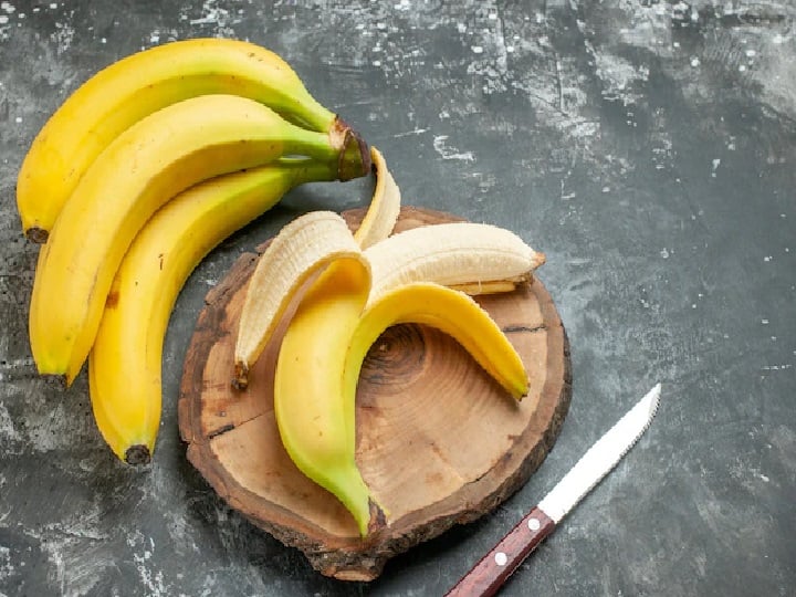 National Banana Day 2022 Know about facts of banana and its health benefits National Banana Day 2022: केले में क्यों नहीं लगते कीड़े? जानिए रोचक कारण