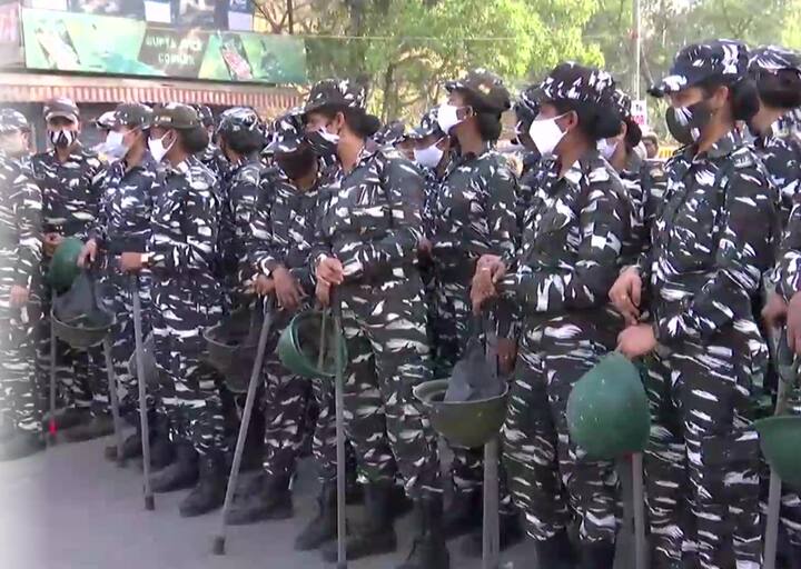 सर्वोच्च न्यायालयाने जहांगीरपुरी येथे तोडक कारवाई स्थगित करण्याच्या आदेशानंतरही पुन्हा सुरू असलेल्या तोडफोडीच्या कारवाईला तात्काळ थांबवण्यास सांगितलं आहे.