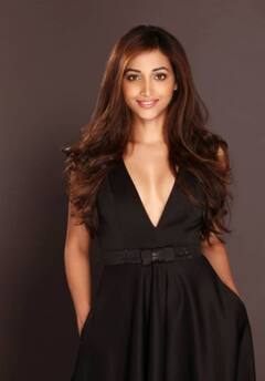 KGF Srinidhi Shetty Photos: ராக்கி பாயின் தேவதை.. கே.ஜி.எஃப் 2 ஹீரோயின் ஸ்ரீநிதி ரெட்டியின் போட்டோஸ்..!