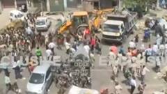 Bulldozers in delhi: Jahangirpuri में अवैध निर्माण पर चला बुलडोजर, इलाके की ड्रोन के जरिए हो रही निगरानी