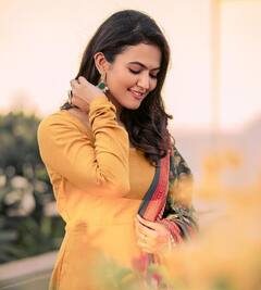 Aparna Das : சுடிதார் அணிந்து வந்த சொர்க்கமே ... நடிகை அபர்ணா தாஸ் சூப்பர் க்ளிக்ஸ்!