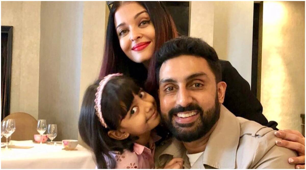 Aishwarya Rai and Abhishek Bachchan love story in pictures | जब अचानक रोका  करने ऐश्वर्या राय के घर पहुंच गए थे अभिषेक बच्चन, घबरा गई थीं एक्ट्रेस फिर  कर ली शादी