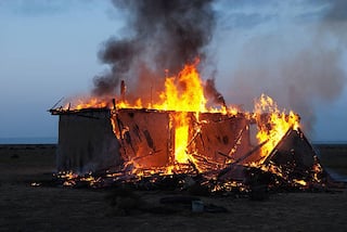ਲੁਧਿਆਣਾ 'ਚ ਝੌਂਪੜੀ ਨੂੰ ਅੱਗ ਲੱਗਣ ਕਾਰਨ ਇੱਕੋ ਪਰਿਵਾਰ ਦੇ ਸੱਤ ਮੈਂਬਰ ਜਿੰਦਾ ਸੜੇ 