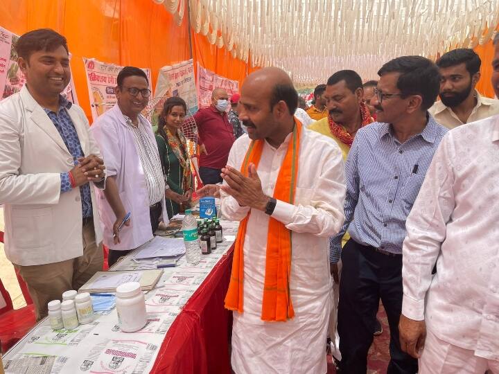 Basti BJP MP Harish Dwivedi inaugurated Health fair in Saltaua Gopalpur Block under Azadi Ka Amrit Mahotsav ann Basti News: बीजेपी सांसद का दावा- 'आयुष्मान योजना में बस्ती राज्य में टॉप पर'
