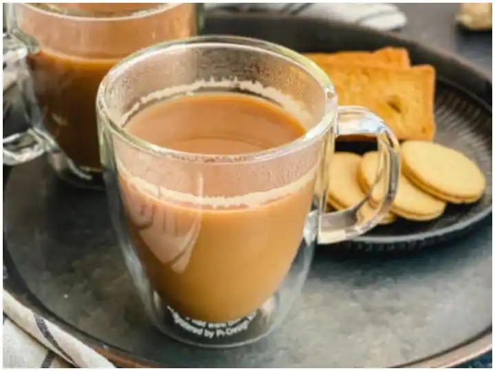 You should Never combine these foods with tea, it will be a big loss to Health ਸਾਵਧਾਨ! ਚਾਹ ਨਾਲ ਕਦੇ ਵੀ ਨਾ ਖਾਓ ਇਹ ਚੀਜ਼ਾਂ, ਸਿਹਤ ਨੂੰ ਹੋ ਜਾਵੇਗਾ ਵੱਡਾ ਨੁਕਸਾਨ