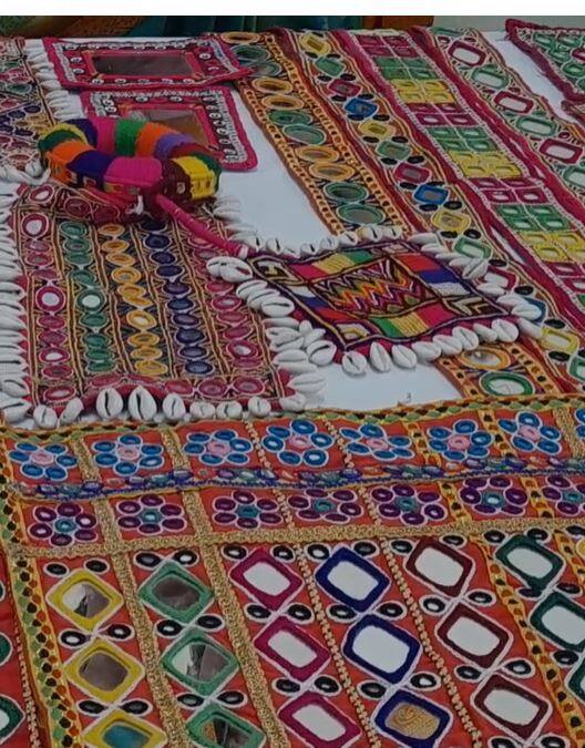 खासदार सुप्रिया सुळेंची ऑपरेशन परिवर्तन उपक्रमास भेट, मेड इन इंडिया' वस्तू वापरण्याचा सल्ला