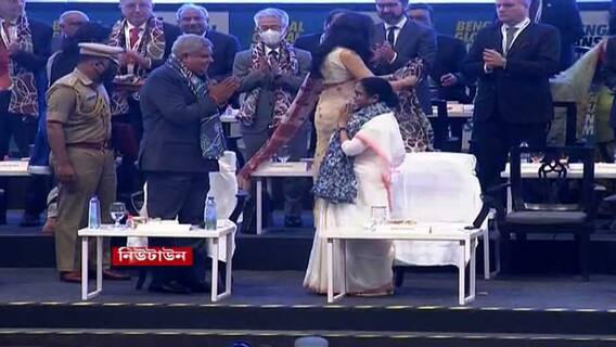 BGBS: বাণিজ্য সম্মেলনের মঞ্চে ধন্যবাদ জ্ঞাপন, রাজ্য-রাজ্যপাল সৌজন্য নিয়ে তুঙ্গে তরজা । Bangla News