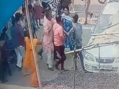 Kanpur News: कब्जे को लेकर विवाद में बीजेपी नेता सहित 11 पर डकैती का मुकदमा दर्ज, घर में घुसकर मारपीट का आरोप